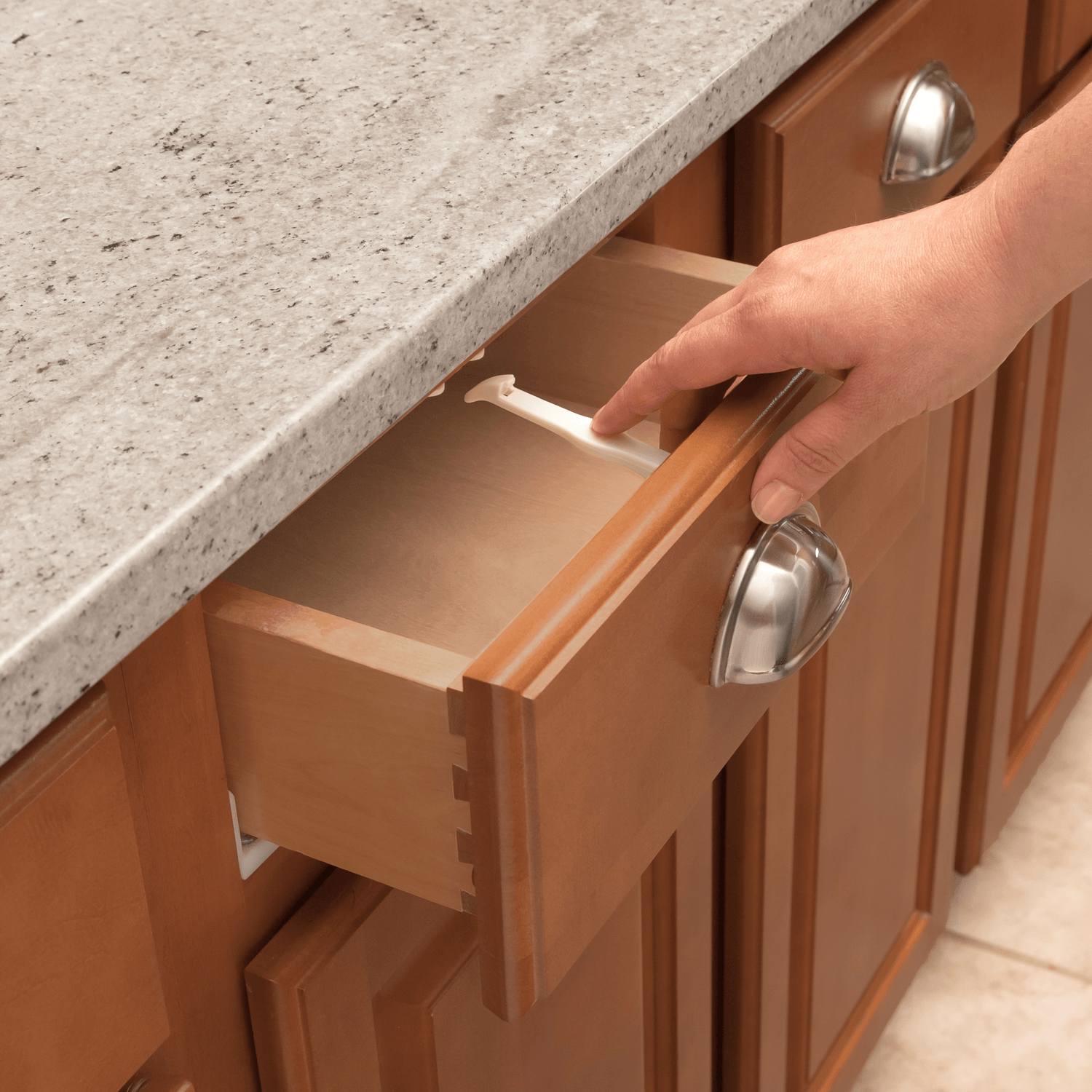 Traba Para Puertas Y Cajones Safety 1st